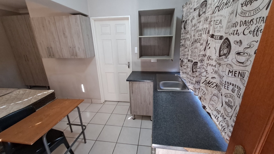 7 Bedroom Property for Sale in Willows Free State
